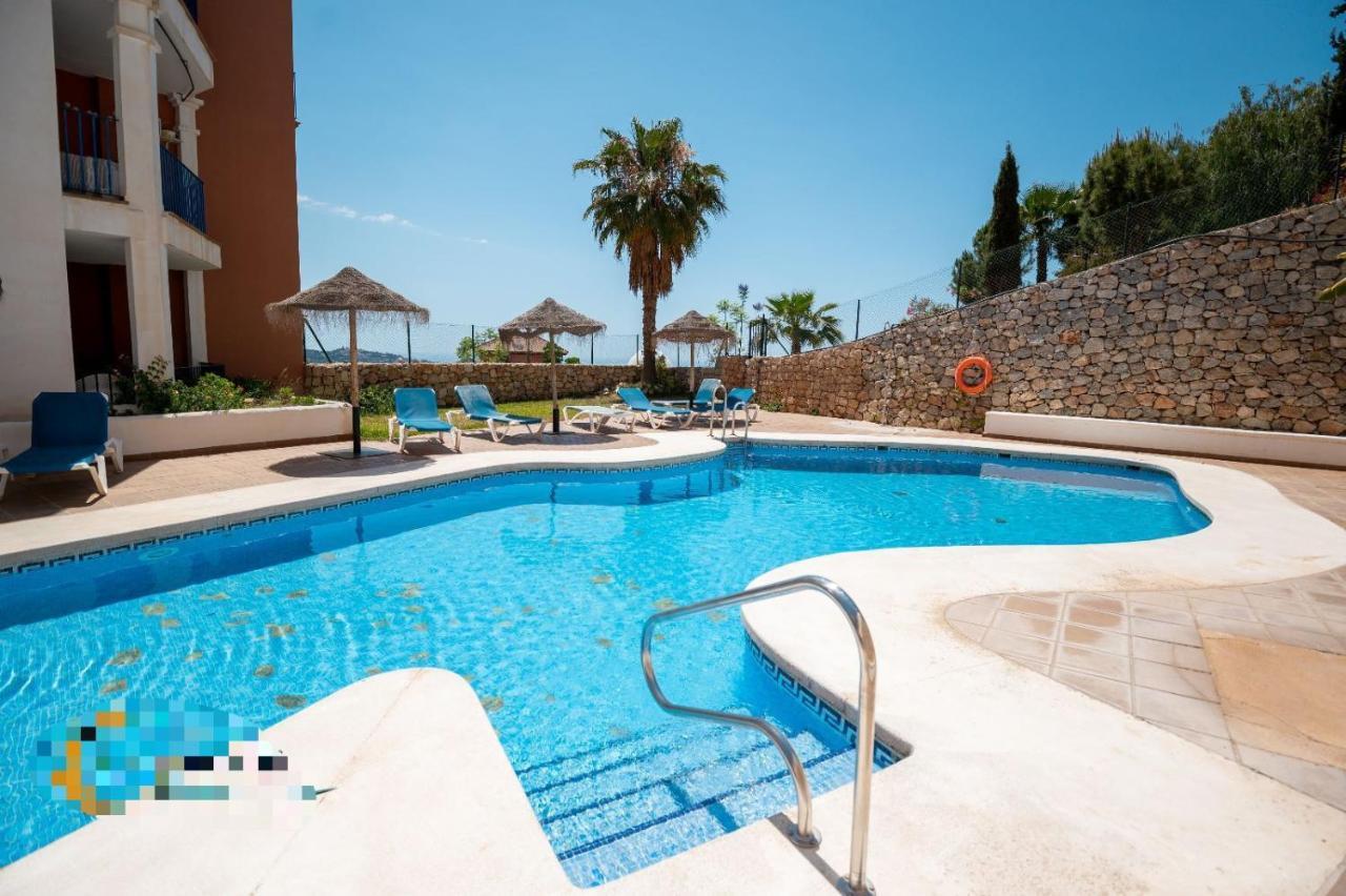 Vista Bahia Con Piscinas, Parking Y Terraza Apartman La Herradura  Kültér fotó
